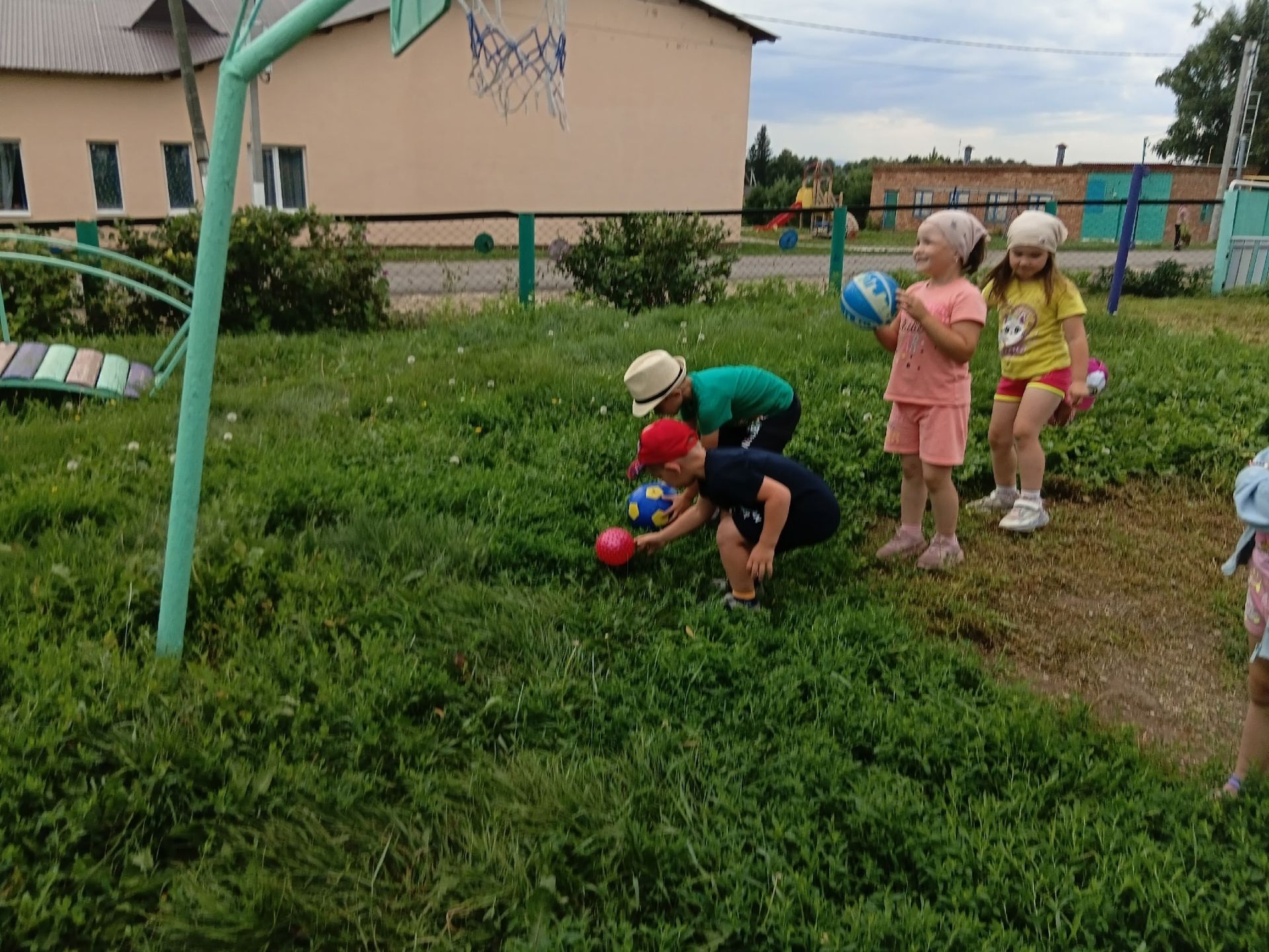 Наше лето — время радости: игровая программа в Старых‑Уруссу