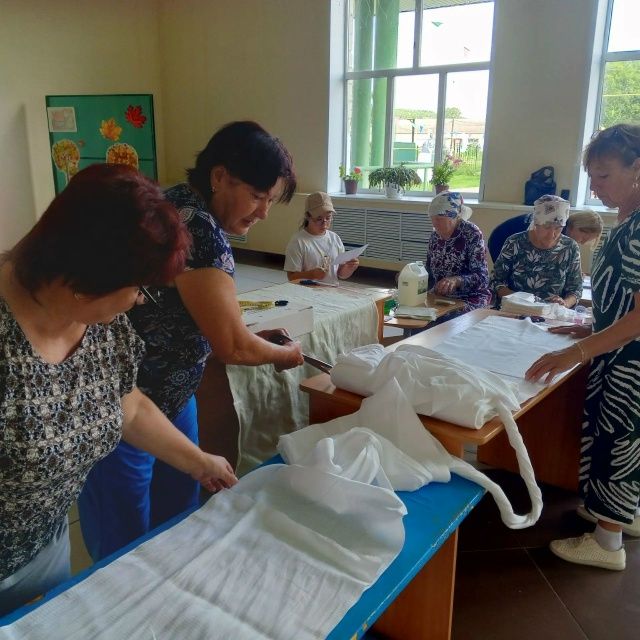 Тыл помогает фронту: в Каракашлинском СДК прошла масштабная упаковка «Армейского душа»