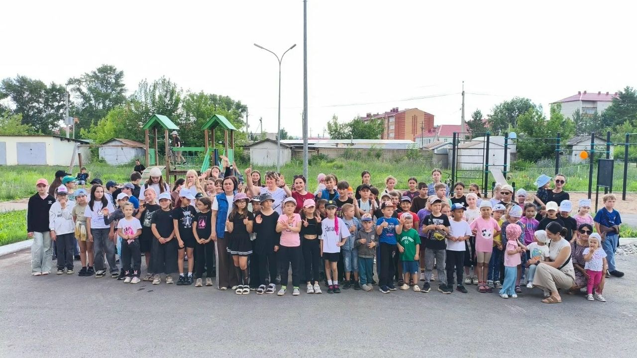 Веселый детский Сабантуй во дворе