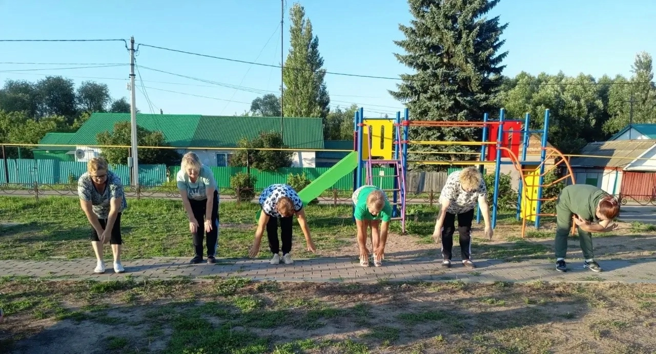 Бодрость духа и гибкость тела: в Подгорновском СДК прошел «Час гимнастики»