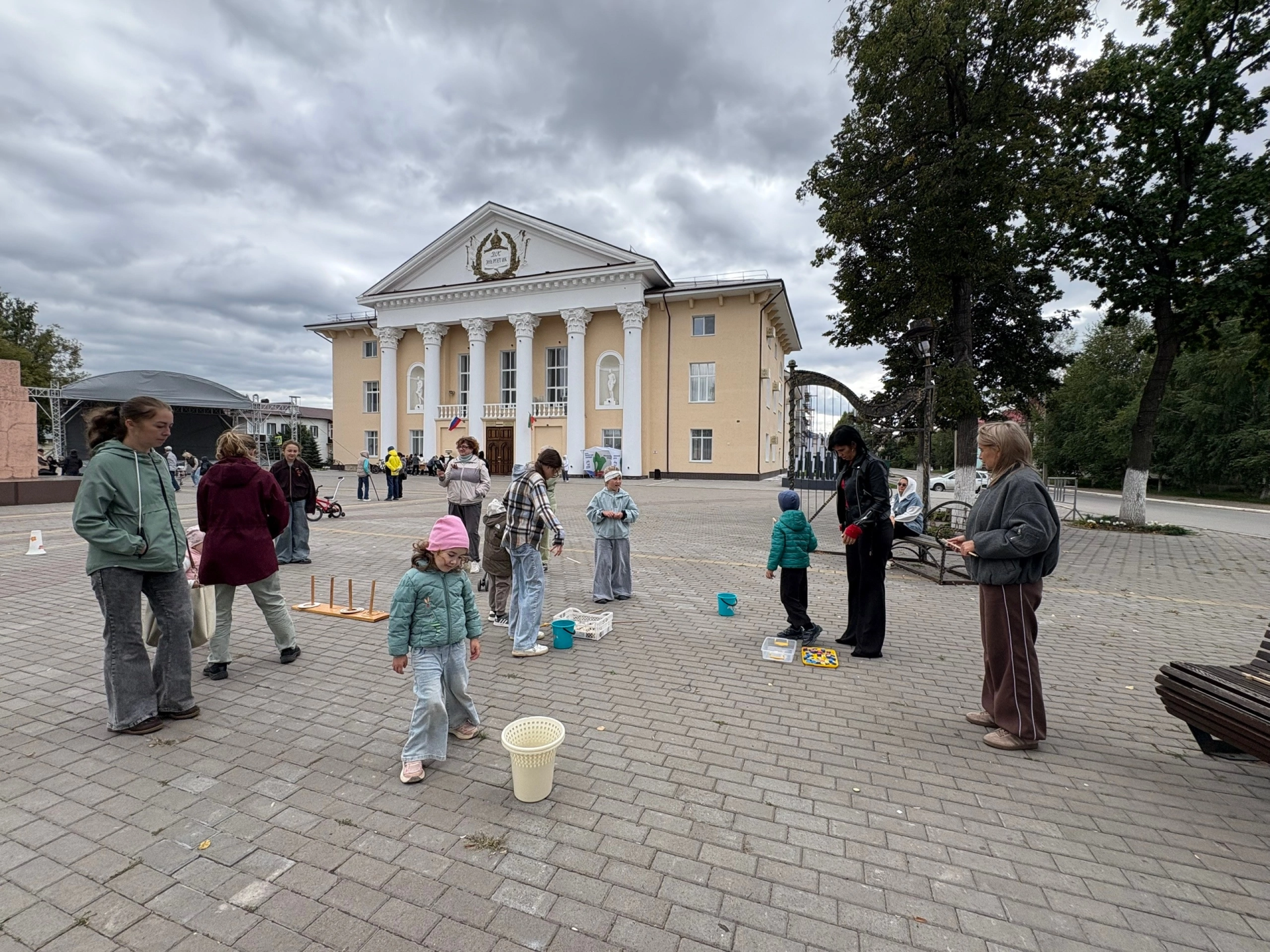 Праздник радости и веселья