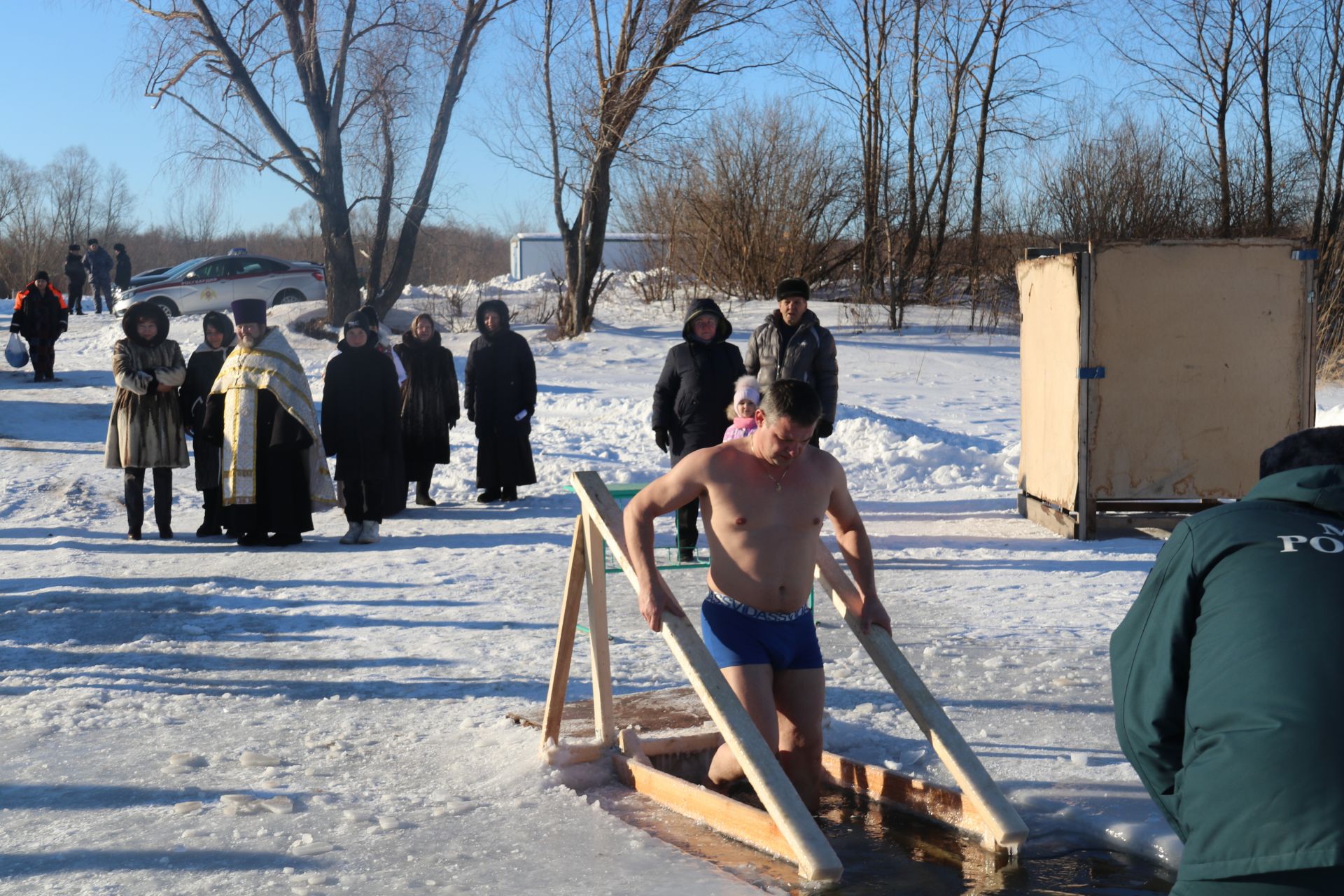 Православные ютазинцы окунулись в ледяную воду