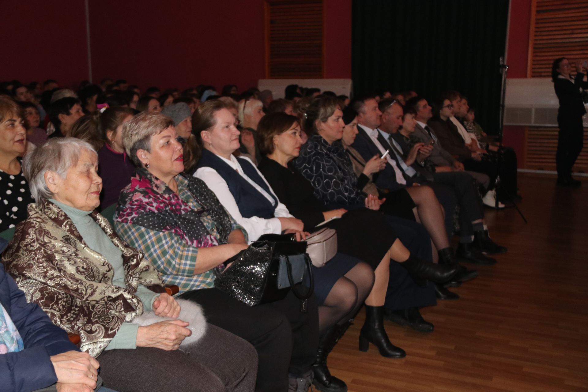 В РДК прошел большой праздничный концерт, посвященный Международному женскому дню 8 Марта