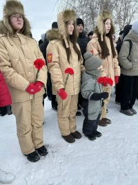 «Солдаты живут, пока их помнят»: торжественный митинг