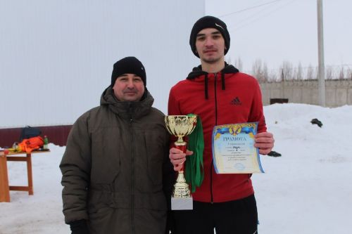В Уруссу прошел веселый турнир - футбол в валенках
