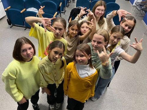 День желтых листьев отпраздновали учащиеся уруссинской школы
