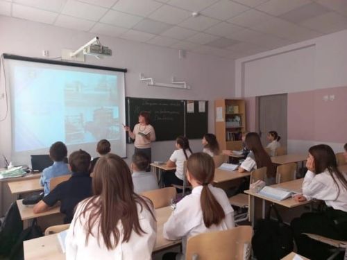 В Уруссинской СОШ № 3 прошла акция «Поделись своим Знанием»