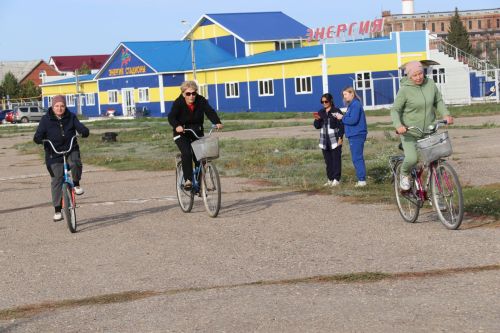 Ютазинские пенсионеры состязались на велопробеге