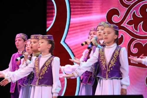 Уруссу: представителям серебряного возраста – праздничный концерт