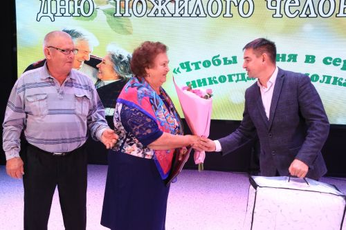 Уруссу: представителям серебряного возраста – праздничный концерт