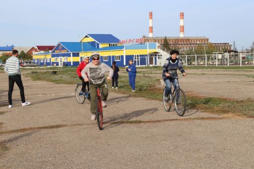 Ютазинские пенсионеры состязались на велопробеге