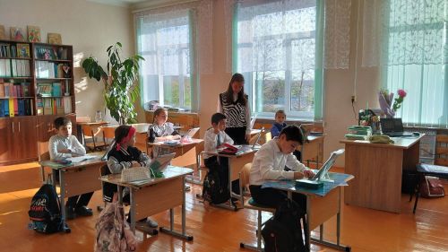 В Байрякинской СОШ старшеклассники побывали в роли учителей начальных классов