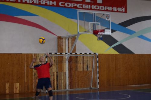 Соревнование по волейболу, посвящённое декаде Дня пожилых людей, прошло в СОК «Олимп»
