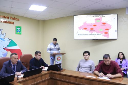 Глава района Аяз Шафигуллин: ориентироваться на стрессоустойчивые культуры