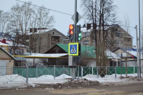 Первый в поселке Уруссу светофор начал свою работу