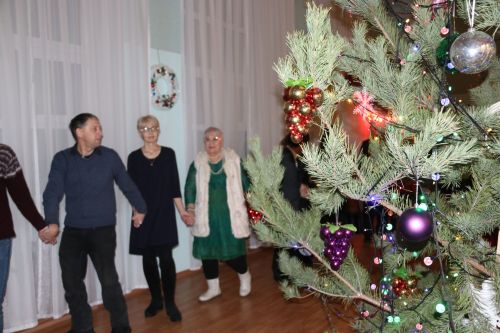 В РДК прошла новогодняя ретро-вечеринка