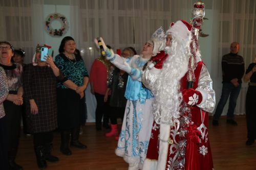 В РДК прошла новогодняя ретро-вечеринка