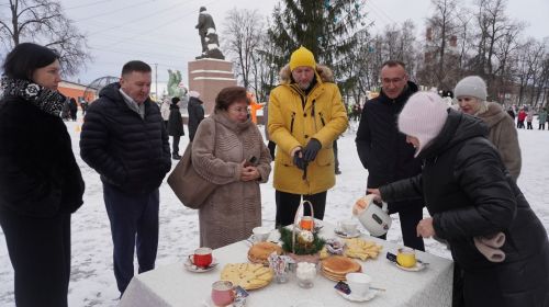 Праздничным убранством — ко встрече Нового года