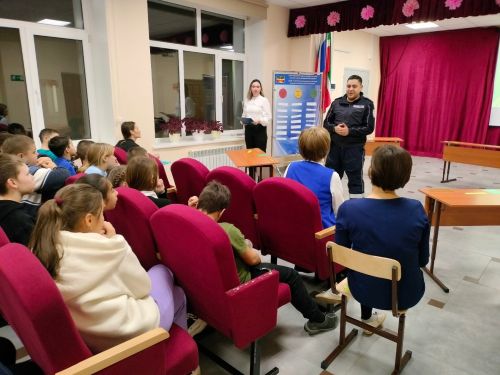 Правила дорожные знать каждому положено!