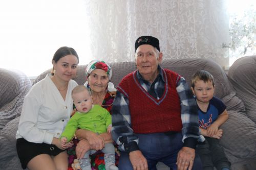 Эту семейную лодку не расшатать