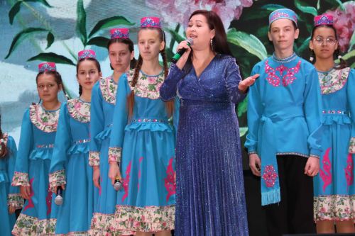 Человека творческого вдохновляет признание