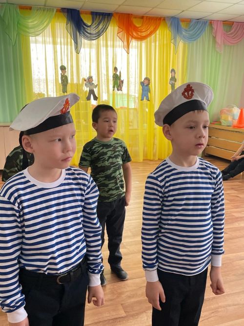 Юные защитники Отечества