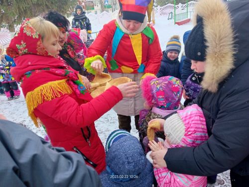 Детсадовцы встретили Масленицу