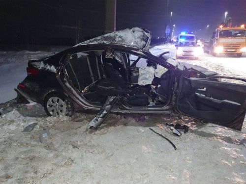 В результате ДТП водитель и 3 пассажира получили тяжелые травмы