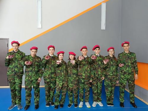В Старо-Уруссинской школе состоялось торжественное вручение удостоверений юнармейцам отряда «Орлята»
