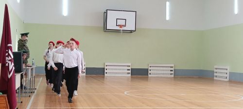 В Уруссинской школе №1 состоялся районный конкурс - смотр строя и песни