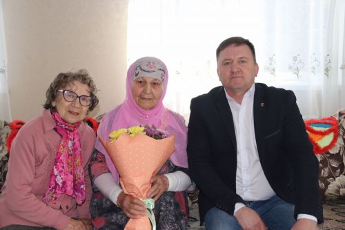 Земная, лиричная, мудрая…