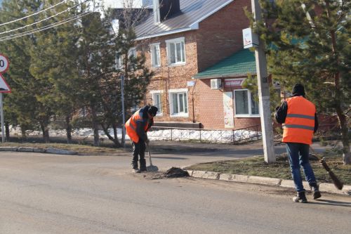 В Уруссу началась санитарная очистка улиц