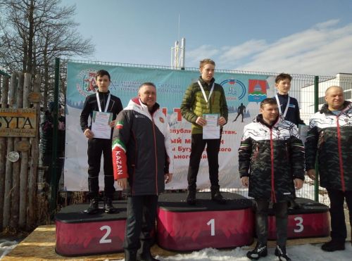Бронза и серебро – у нашего лыжника