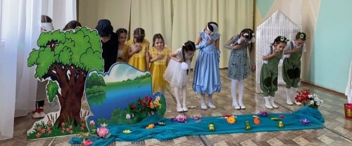 «Весь мир - театр» - под таким названием был проведен фестиваль-конкурс в Уруссу