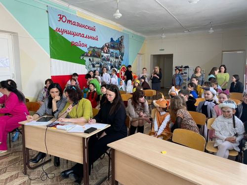«Весь мир - театр» - под таким названием был проведен фестиваль-конкурс в Уруссу