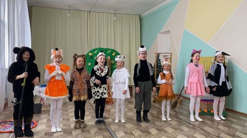 «Весь мир - театр» - под таким названием был проведен фестиваль-конкурс в Уруссу