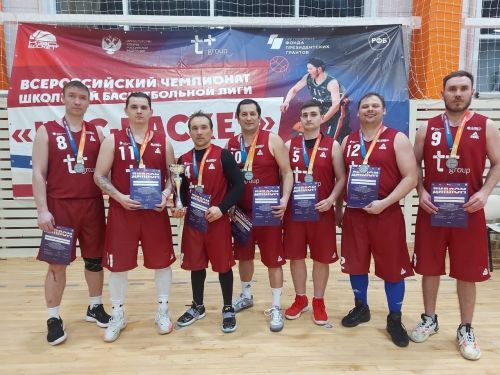 Уруссинские учителя-физкультурники заняли призовое место в баскетбольном турнире