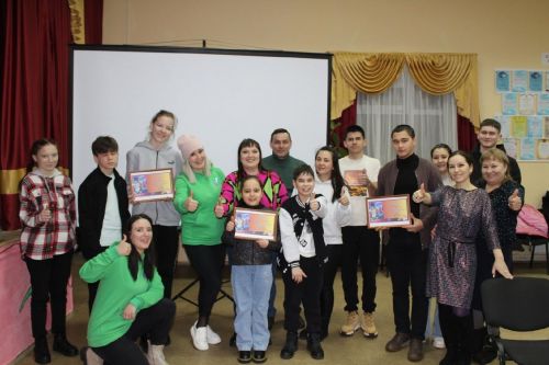 В с.Абсалямово прошла интеллектуально-развлекательная игра «Квиз-плиз»
