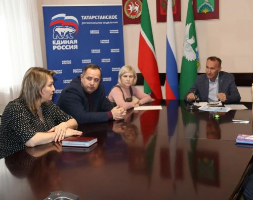 В малом зале заседаний исполкома района прошел прием граждан по личным вопросам