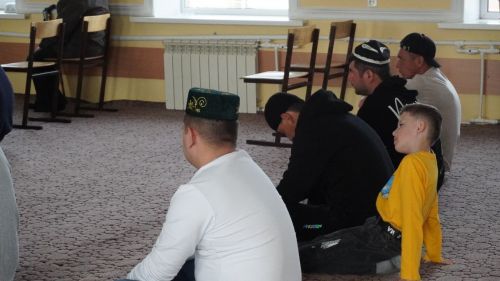 Мусульмане района встречают Ураза-байрам