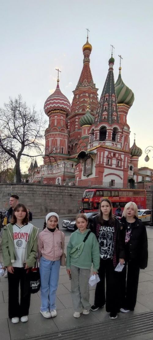 Победителей - художниц пригласили в Москву