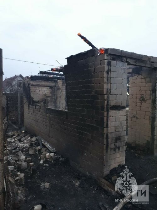Под Челнами на даче сгорели женщина и мужчина