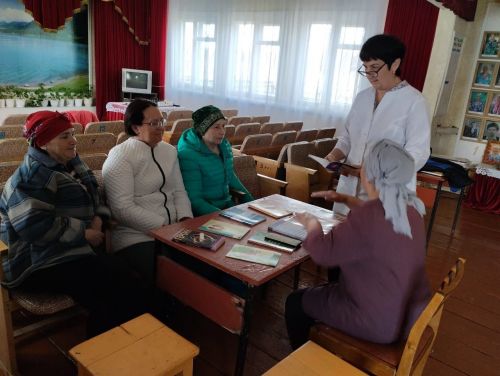 Сельские медики проводят встречу с населением