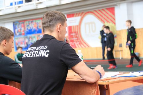 В Уруссу проходит сегодня Открытый республиканский турнир по греко-римской борьбе