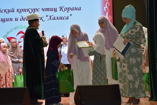 В Ютазинском районе выбрали лучших чтиц Корана
