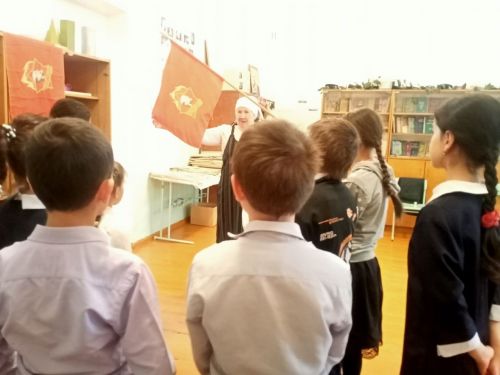 Нынешние школьники узнали кто такие пионеры