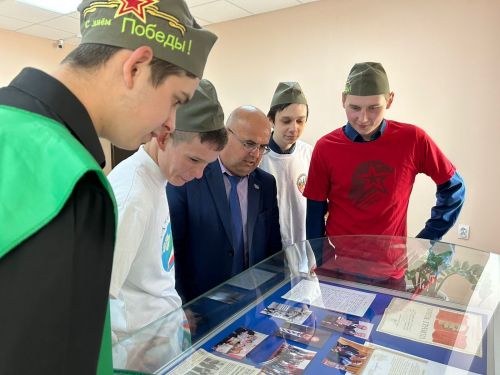 «Зеленый патруль» Ютазинской школы присоединился к акции «Сад памяти»