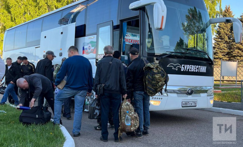 Новая группа контрактников из Татарстана отправилась на учебный полигон