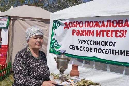 Праздничный майдан многоголосьем зазывал на Сабантуй
