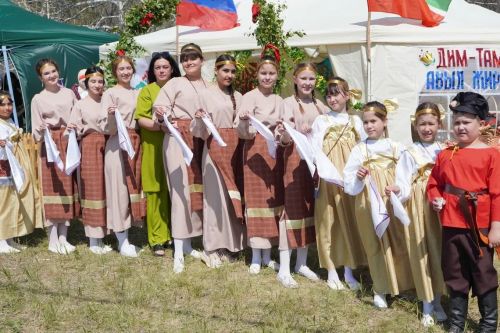 Праздничный майдан многоголосьем зазывал на Сабантуй